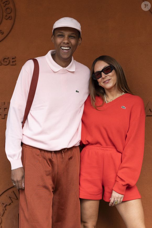 Stromae et sa Coralie Barbier au village lors des Internationaux de France de Tennis de Roland Garros 2025, le 8 juin 2025. 
Photo : Cyril Moreau / Bestimage