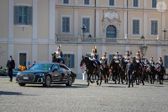 Le roi Charles III d'Angleterre et Camilla Parker Bowles, reine consort d'Angleterre, rencontrent le président Sergio Mattarella au Quirinale à Rome, en Italie, le 8 avril 2025. © Vannicelli/IPA via ZUMA Press/Bestimage