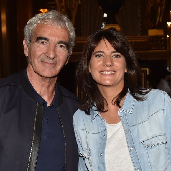 Info - Estelle Denis et Raymond Domenech se sont séparés - Info du 26/12/2020 - (Raymond Domenech nouvel entraîneur du FC Nantes) - Estelle Denis et son compagnon Raymond Domenech - Les célébrités à la première de l'escape game grandeur nature "Inside Opéra" au Palais Garnier à Paris, France, le 4 juin 2018. Le Palais Garnier accueille pour la première fois un concept inédit jamais proposé au public. INSIDE OPERA, un jeu grandeur nature entre escape game et parcours immersif sur les traces du Fantôme de l'Opéra. Le but du jeu ? Tenter de résoudre la malédiction du Fantôme de l'Opéra et le libérer à jamais en déchiffrant une série d'énigmes au sein du Palais Garnier avec la participation des différents comédiens en costume d'époque qui animent ce jeu. © Veeren/Bestimage