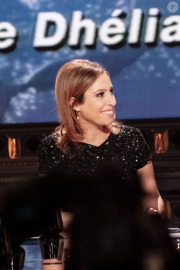 Exclusif - Léa Salamé - Sur le plateau de l'émission On Est En Direct (OEED) présentée par  L.Ruquier à Paris le 25 février 2022. L'émission sera diffusée le samedi 26 février 2022- © Jack Tribeca / Bestimage