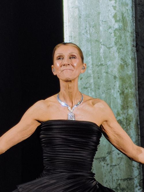 1 107 heures de travail pour le collier Boucheron de Céline Dion, porté pour ses concerts à Paris : ce bijou n’est pas seulement un collier