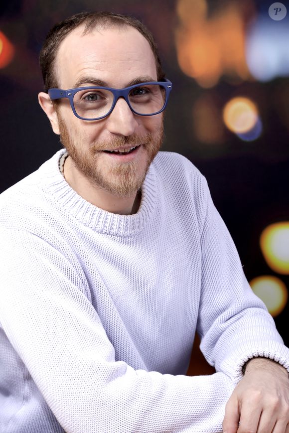 Son frère Marius, plus médiatisé, a choisi une carrière d’acteur.

Info - Héritage de Coluche, Marius et Romain Colucci gagnent leur procès face au producteur de leur père Paul Lederman - Portrait de Marius Colucci le 14 janvier 2016
CEDRIC PERRIN / BESTIMAGE