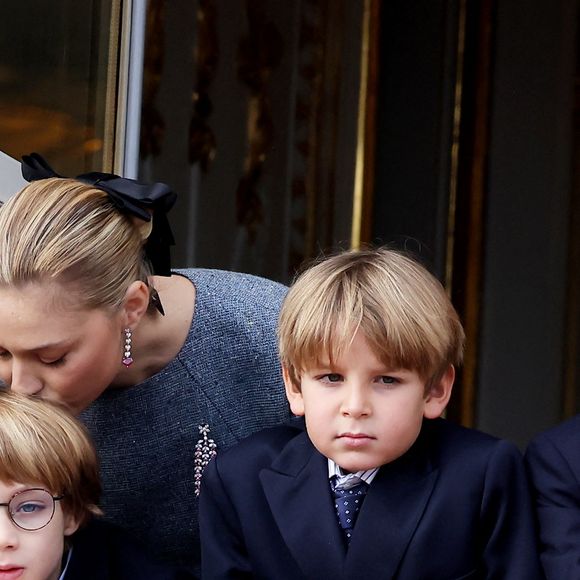 Beatrice Borromeo, ses fils Stefano et Francesco avec Maximilian - La famille princière de Monaco au balcon du palais, à l'occasion de la Fête Nationale de Monaco, le 19 novembre 2025. © Dominique Jacovides/Bestimage