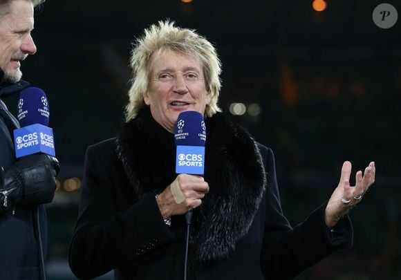 Rod Stewart, à Glasgow, en Ecosse, lors d'un match de football entre le Bayern Munich et le Celtic Football Club / Backgrid UK/ Bestimage



Pictured: Rod Stewart