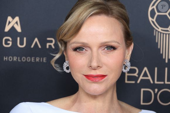 La princesse Charlène de Monaco assiste au 69e photocall du Ballon d'Or au Théâtre du Châtelet à Paris, le 22 septembre 2025, France. Photo par Jerome Domine/ABACAPRESS.COM