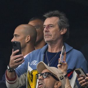 "Une Révolution dans le monde de la fiction. Adil Rami joue son tout premier rôle, et c’est une véritable révélation. Bonne fin de semaine à tous", a fait savoir l'animateur de TF1 et star de la fiction policière.

Jean-Luc Reichmann - Ligue 1 Mcdonald's match between Olympique de Marseille and Paris Saint Germain on September 22, 2025 at the Orange Velodrome Stadium in Marseille.