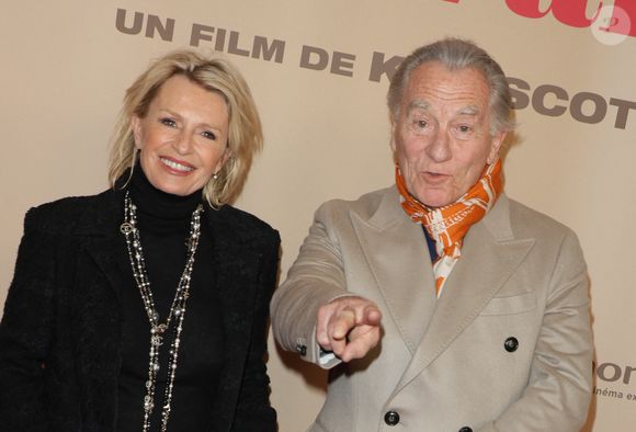 Dans "On refait la télé" sur RTL, l’animatrice est revenue sur la tragédie qui les a rapprochés, avant qu’une romance ne naisse tout naturellement entre ceux qui se connaissent depuis de nombreuses années.

Sophie Davant et son compagnon William Leymergie - Avant-première du film "Ma Mère, Dieu et Sylvie Vartan" au cinéma Pathé Palace à Paris le 17 mars 2025. © Coadic Guirec/Bestimage