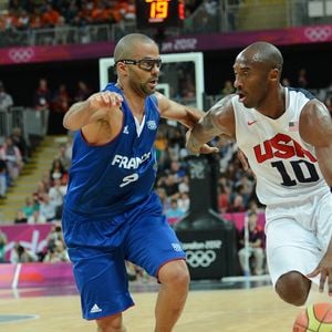 Tony Parker (France) Kobe Bryant (USA) lors des JO de Londres, le 29 juillet 2012 - Archives - Décès de Kobe Bryant à l'âge de 41 ans et de l'une de ses filles, Giana Maria-Onore, 13 ans, le 26 janvier 2020 dans un accident d'hélicoptère à Calabasas en Californie.