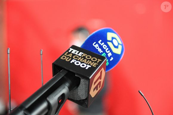 Les audiences en baisse et l’évolution de la consommation d’actualités footballistiques ont motivé cette décision.

 Match de football "Dijon vs Marseille" Ligue 1 Uber Eats. Le 9 janvier 2021
© FEP / Panoramic / Bestimage