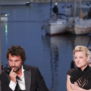 Exclusif - Bertrand Chameroy, Anne-Elisabeth Lemoine, - Plateau de l'émission "C à vous" lors du 78ème Festival International du Film de Cannes le 14 mai 2025. © Jack Tribeca / Bestimage