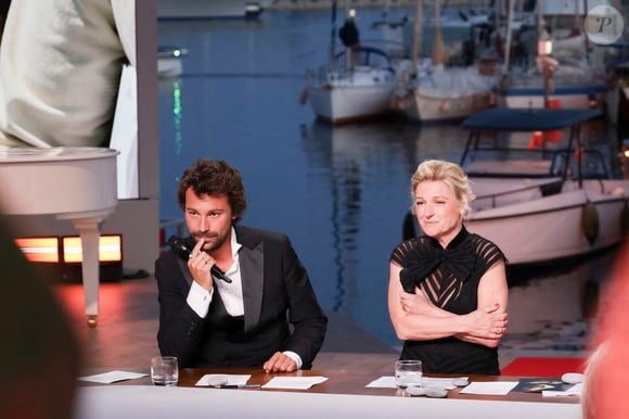 Exclusif - Bertrand Chameroy, Anne-Elisabeth Lemoine, - Plateau de l'émission "C à vous" lors du 78ème Festival International du Film de Cannes le 14 mai 2025. © Jack Tribeca / Bestimage