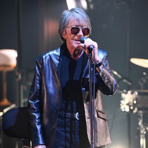 Jacques Dutronc et Thomas Dutronc en showcase de leur tournée "Dutronc & Dutronc" au Centre Evénementiel de Courbevoie le 11 avril 2022. © Coadic Guirec/Bestimage