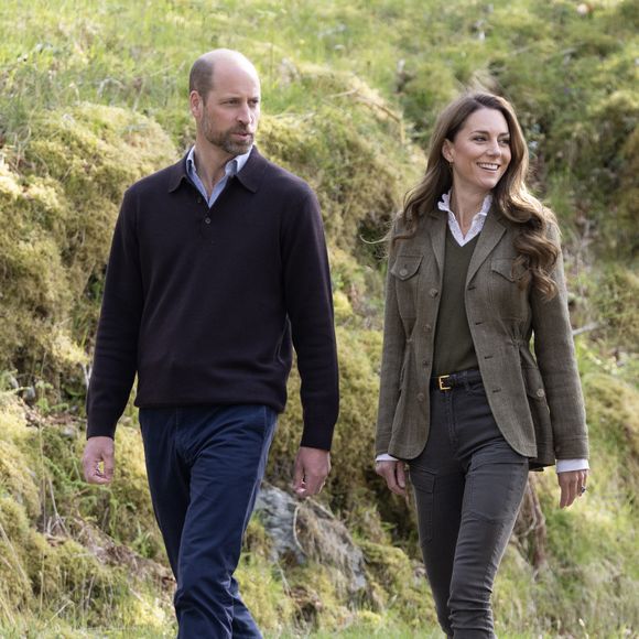 Le prince William, prince de Galles, et Catherine (Kate) Middleton, princesse de Galles, visitent la forêt communautaire d'Ardura et rencontrent les gardes forestiers de Mull et Iona, en Écosse, au Royaume-Uni, le 30 avril 2025. © GoffPhotos/Bestimage