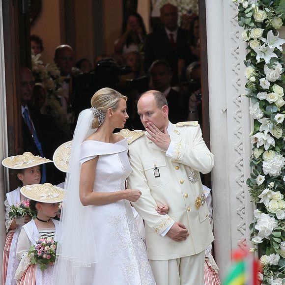L'épouse du prince Albert de Monaco a rendu hommage à un ami de longue date.

Albert de Monaco et son épouse lors de la cérémonie religieuse de leur mariage. © Agence / Bestimage