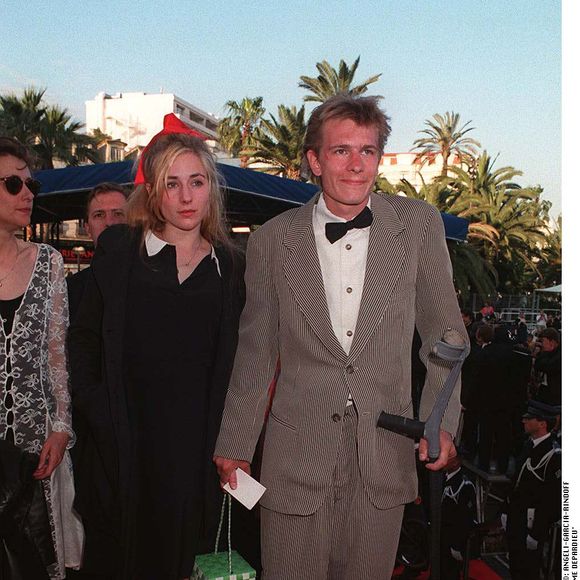 Julie Depardieu et Guillaume Depardieu sur les marches du palais pour le film Temtress moon, 49eme festival du film de Cannes le 15/05/1996. Crédit Bestimage