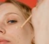 Toutefois, de nombreuses femmes font le choix d'alterner judicieusement les textures selon les saisons et les envies.