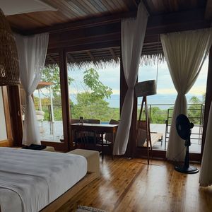 Un établissement 4 étoiles où la nuit coûte entre 588 et plus de 2000 dollars.

Sylvie Tellier en vacances en famille au Costa Rica.