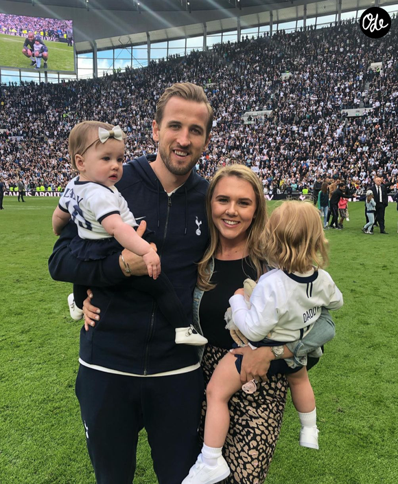 Harry Kane et Kate Goodland sont aujourd'hui les parents de quatre enfants : Ivy, Vivienne, Louis et Henry.

Harry Kane, son épouse Kate et leurs deux filles, Ivy et Vivienne. Mai 2019.