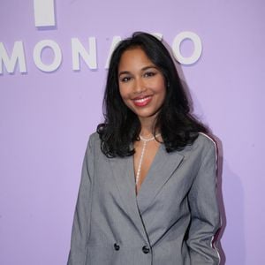 Après plusieurs épreuves personnelles depuis son sacre, elle assure aujourd’hui être sur "une dynamique très positive".

Clémence Botino (Miss France 2020) - Photocall de la soirée d'inauguration du pop up store "APM Monaco" à la galerie Joseph à Paris, le 25 février 2026.
© Rachid Bellak/Bestimage