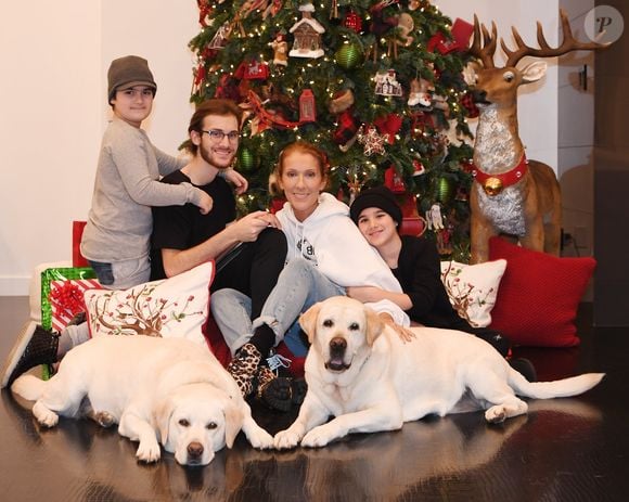 Céline Dion avec ses trois fils. Photo : Facebook/Céline Dion