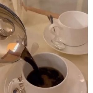 Café d'orge, la nouvelle boisson favorite de Victoria Beckham, en lieu et remplacement du café. Au Palace Merano, cette boisson ultra-consommée est en effet proscrite.