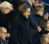 Ce dernier a d'ailleurs également apporté son soutien à son père en écrivant un texte sur Instagram. "Je me souviens qu'enfants, nous avions parfois du mal à partager notre père avec tous les Français"

Jean Sarkozy dans les tribunes lors du match de Ligue 1 McDonald's "PSG - Auxerre (2-0)" au Parc des Princes, le 27 septembre 2025.
© Cyril Moreau/Bestimage
