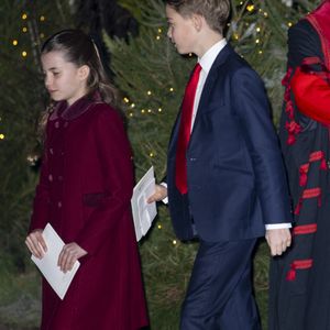 son frère prince George deviendra "prince de Galles".

La princesse Charlotte de Galles, Le prince George de Galles - La famille royale d'Angleterre assiste à la messe "Together At Christmas Carol" à l'abbaye de Westminster à Londres, Royaume-Uni le 6 Décembre, 2024

photo : GOFF INF / BESTIMAGE