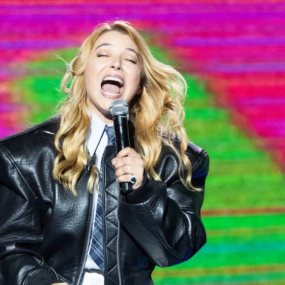 Santa lors de l'enregistrement de l'émission "La Boîte à secrets", présentée par Faustine Bollaert et diffusée le 17 octobre sur France 3, dans les studios du Lendit à Saint-Denis, France, le 23 septembre 2025.

© Cyril Moreau/Bestimage