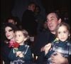 Dans le documentaire La face cachée de l’homme en noir, il confie que sa véritable postérité réside dans ses enfants, qu’il a longtemps hésité à avoir.
Béatrice Ardisson, Thierry, Manon et Ninon en 1994. RINDOFF-GARCIA / BESTIMAGE