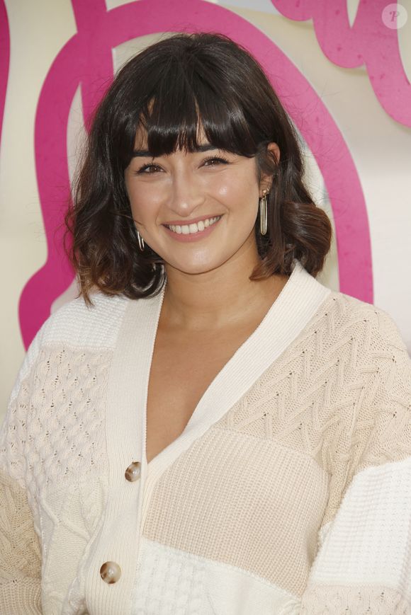 Shirine Boutella au photocall sur le ponton de l'Hôtel Barrière Le Majestic, le 9 octobre 2021. 

Photo : Christophe Aubert / Bestimage