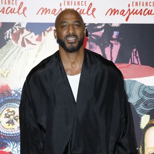 Stomy Bugsy à la soirée de gala "Enfance Majuscule" au profit de l'enfance maltraitée à la Salle Gaveau à Paris, le 10 décembre 2025. 

Photo : Marc Ausset-Lacroix / Bestimage