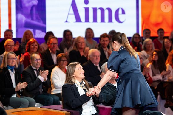 Exclusif - Linh, Michele et Philippe lors de l'enregistrement de l'émission "Famille je vous aime" présentée par Michel Drucker et qui sera diffusée le vendredi 29 mai sur France 3, à Paris, France, le 4 décembre 2025. © Gaffiot-Perusseau/Bestimage