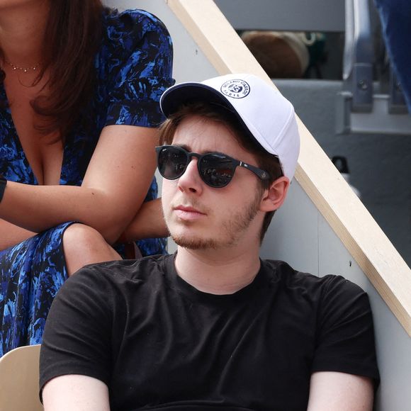Oscar Bruel dans les tribunes lors des Internationaux de France 2024 à Roland Garros le 04 juin 2024 à Paris, France. Photo by Nasser Berzane/ABACAPRESS.COM