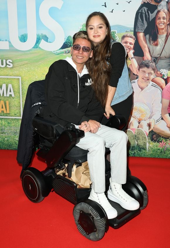 Sofian Ribes et Mayane Sarah El Baze - Avant-Première du film "Un p'tit truc en plus" au cinema UGC Normandie à Paris le 25 avril 2024. © Coadic Guirec/Bestimage