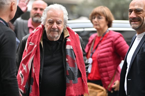 Pierre Arditi arrivant à la projection du film L'Amour A Mort lors du 17ème Festival Lumière à Lyon, France le 14 octobre 2025. Photo par Julien Reynaud/APS-Medias/ABACAPRESS.COM