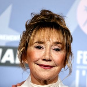 Marie-Anne Chazel a croisé une autre figure importante du Splendid.

Marie-Anne Chazel - Tapis rouge de la cérémonie d'ouverture du 29ème Festival International du Film de Comédie de l'Alpe d'Huez le 19 Janvier 2026. © Dominique Jacovides/Bestimage