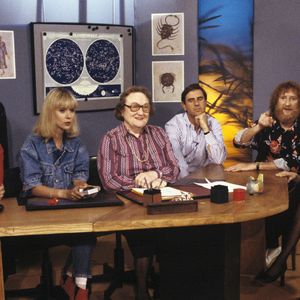 Jackie Berger a doublé des héros bien connus, comme "Arnold (Arnold et Willy), d’Esteban (Les mystérieuses cités d’or), de Ricky (Ricky ou la belle vie) et de Jeanne (Jeanne et Serge)", comme l'a rappelé Dorothée.

Archives - Dorothée, Ariane Carletti, François Corbier, Jacky Jakubowicz et Patrick Simpson-Jones, le 5 janvier 1988.

Photo : Gérard Letellier / Bestimage