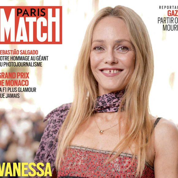 "Paris Match" révèle les détails de ce nouvel album

Vanessa Paradis en couverture du magazine "Paris Match" du 28 mai 2025