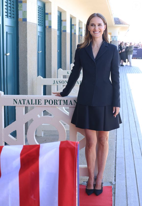Natalie Portman - Inauguration de la cabine de Natalie Portman sur les planches à l'occasion de la 50ème édition du Festival du Cinéma américain à Deauville. Le 14 septembre 2024. © Denis Guignebourg / Bestimage