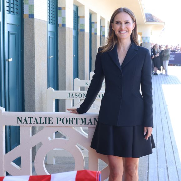 Natalie Portman - Inauguration de la cabine de Natalie Portman sur les planches à l'occasion de la 50ème édition du Festival du Cinéma américain à Deauville. Le 14 septembre 2024. © Denis Guignebourg / Bestimage