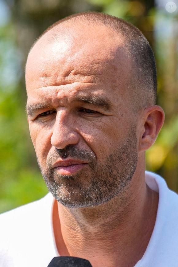 Manuel Bompard lors des AMFIS 2025 à Châteauneuf-sur-Isère, le 21 août 2025. 

Photo : Sandrine Thesillat / PsNewz/Bestimage