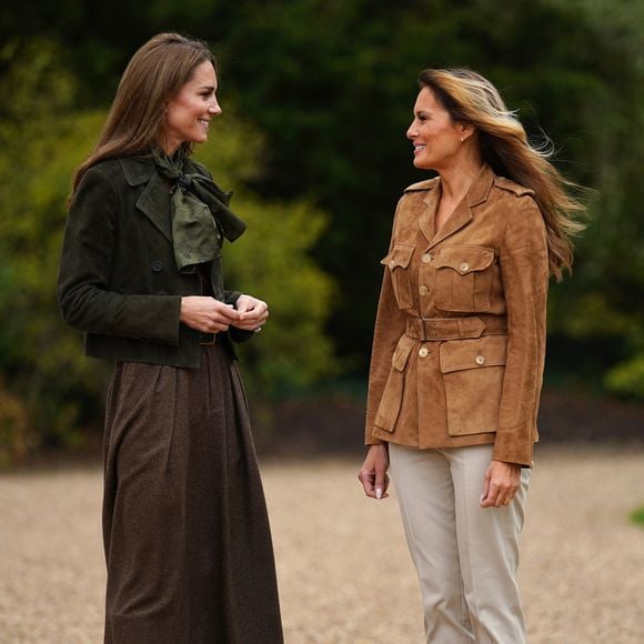 Les deux femmes sont apparues très élégantes et naturelles.

Kate Middleton et Melania Trump au parc de Frogmore à Windsor, dans le Berkshire, lors du deuxième jour de la deuxième visite d'État du président américain Donald Trump au Royaume-Uni. © PA Photo/ Bestimage