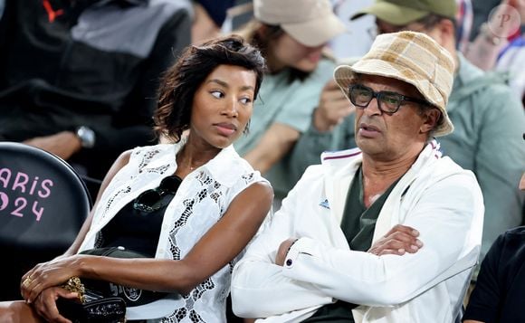 En couple avec la belle Malika, Yannick Noah est devenu papa pour la sixième fois

Yannick Noah et sa compagne Malika - Les célébrités en tribunes pendant l'épreuve de basketball de Demi-Finale opposant la France à l'Allemagne lors des Jeux Olympiques de Paris 2024 (JO) à l'Arena Bercy, à Paris, France, le 8 août 2024. © Jacovides-Perusseau/Bestimage