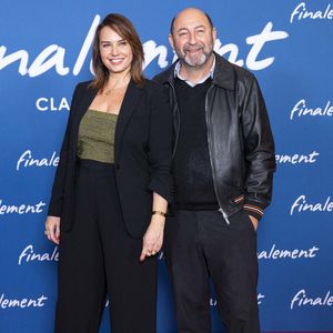 Julia Vignali et son mari Kad Merad - Avant-première du film "Finalement" de C. Lelouch qui fête son 87ème anniversaire au Grand Rex à Paris le 30 octobre 2024. © Pierre Perusseau/Bestimage