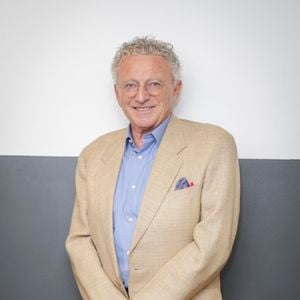 Exclusif - nelson Monfort, en marge de sa venue sur le plateau de l’enregistrement de l’émission « Face à Hanouna » présentée par C.Hanouna et diffusée sur C8 le 2 Novembre 2024, à Paris, France, le 31 octobre 2024. © Jack Tribeca / Bestimage