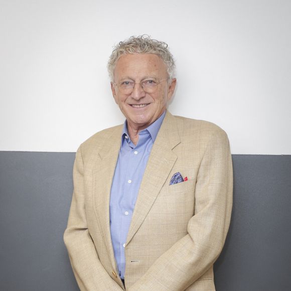 Exclusif - nelson Monfort, en marge de sa venue sur le plateau de l’enregistrement de l’émission « Face à Hanouna » présentée par C.Hanouna et diffusée sur C8 le 2 Novembre 2024, à Paris, France, le 31 octobre 2024. © Jack Tribeca / Bestimage