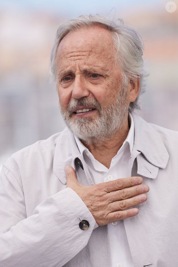 Fabrice Luchini - Photocall du film "Marcello Mio" (Compétition) lors du 77ème Festival International du Film de Cannes (14 - 25 mai 2024), le 22 mai 2024. 
© Moreau / Jacovides / Bestimage