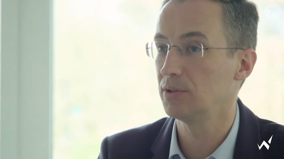 S'il a pris une telle décision, c'est d'après lui pour une bonne raison.

Découvrez l’interview de Pierre Edouard Stérin pour Waterloo Asset Management. YouTube