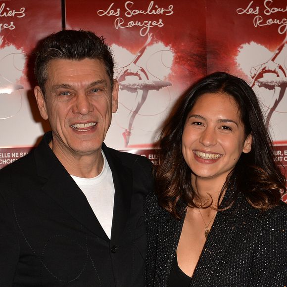 À l'époque, la jeune romancière avait 26 ans. Et c'est 33 années qui séparent le couple désormais séparé. 


Marc Lavoine et sa compagne Line Papin au photocall de la générale de presse du spectacle musicale "Les Souliers Rouges" aux Folies Bergères à Paris, France, le 4 février 2020. © Veeren/Bestimage
