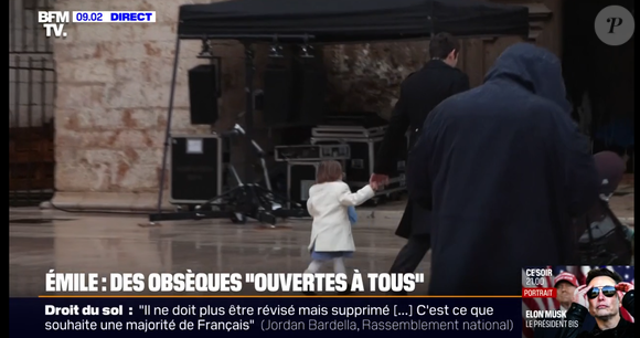 Marie et Colomban, les parents du petit Emile, arrivant à la basilique Sainte-Marie-Madeleine de Saint-Maximin-la-Sainte-Baume avec leurs deux enfants Alaïs et Vincent pour les obsèques d'Emile le 8 février 2025.